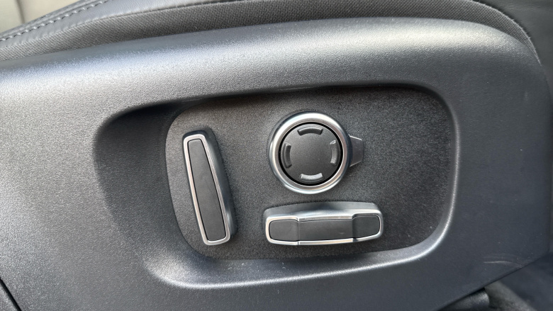 Land Rover Range Rover Evoque 2.0 D200 Autobiography 5dr Auto [Revised] Diesel Hatchback